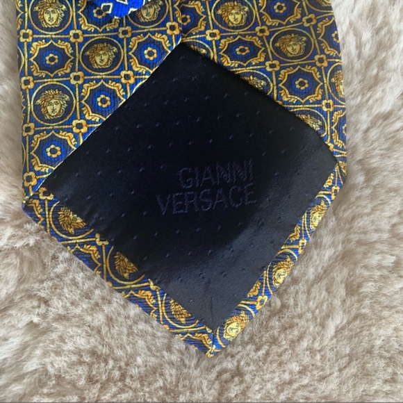 Vintage Gianni Versace Necktie 👔 Tie - Medusa Head Motif - Picture 9 of 9